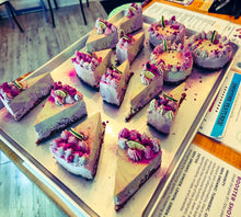 Load image into Gallery viewer, 𝗣𝗶𝗻𝗸 𝗗𝗿𝗮𝗴𝗼𝗻 𝗦𝘄𝗶𝗿𝗹 𝗖𝗵𝗲𝗲𝘇𝗲𝗰𝗮𝗸𝗲 💕🍰🐉